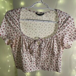 SHEIN Flower Pattern Cropped Top